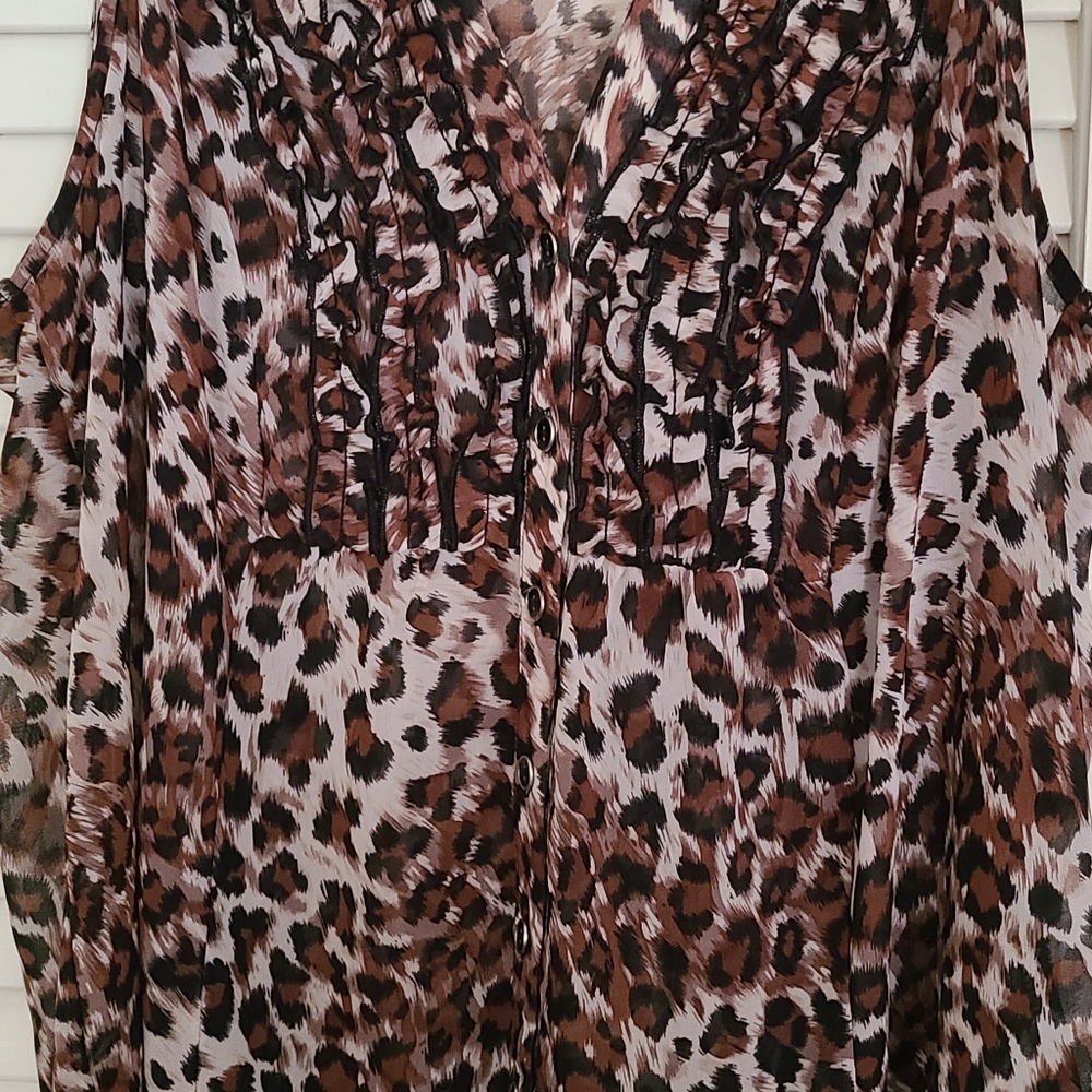 Leopard flowy top